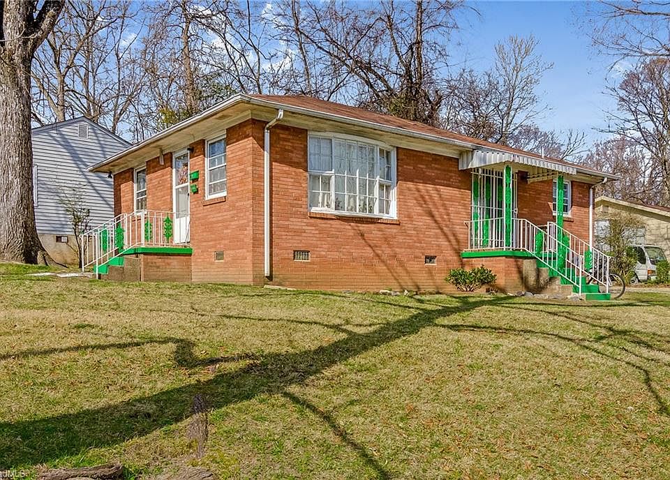 1st image of 507 Ross Ave