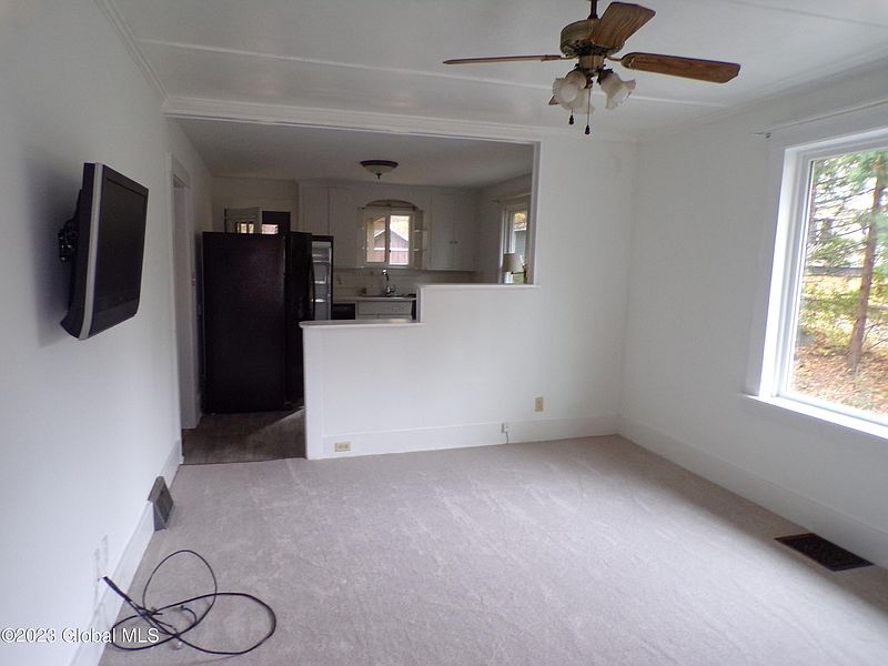 3rd image of 20 Mountain View Lane
