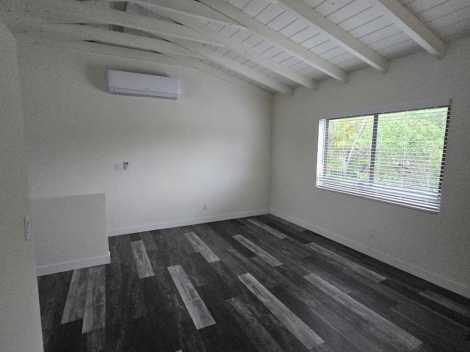1st image of 602 SW 5th Ave Unit 1