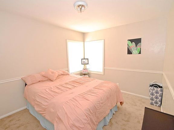 4th image of 13964 Grant St