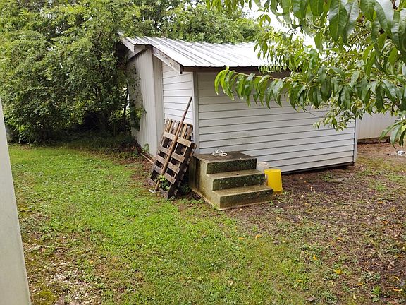 4th image of 434 Crattie Dr
