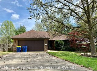 604 E Kingsley St, Springfield, MO 65807