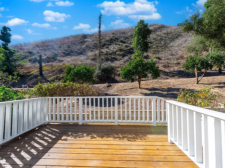 1057 E La Loma Ave — Photo 39