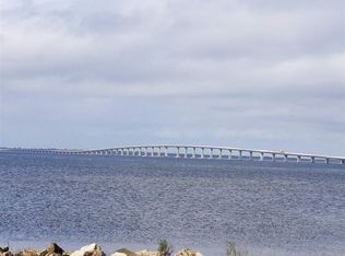 1734 Stanford Rd, Gulf Breeze, FL 32563