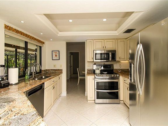 4th image of 213 Bay Meadows Dr