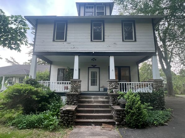 181 Ulster Ave #A