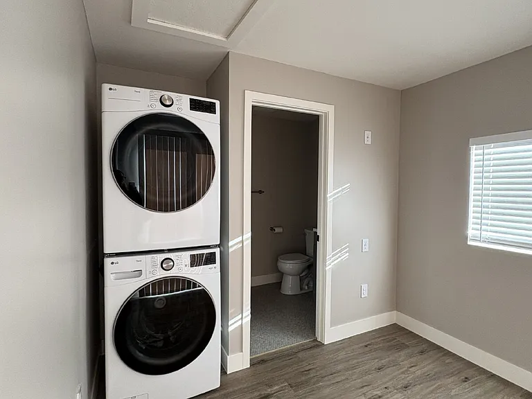 230 Emery St — Photo 19