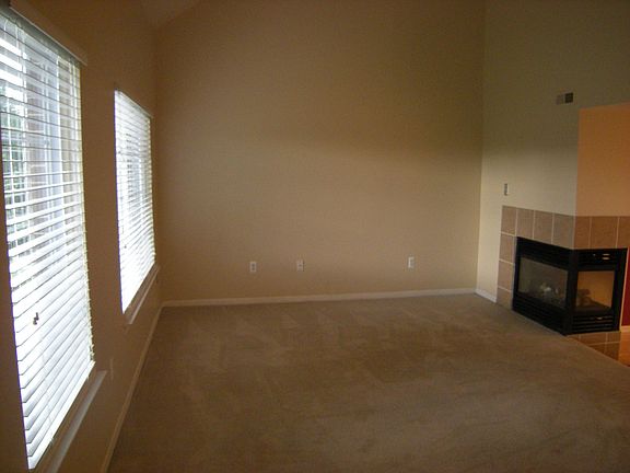 4th image of 1444 Crimson Way