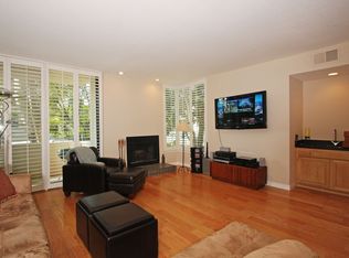 500 S Barrington Ave APT 4, Los Angeles, CA 90049