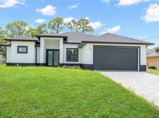 716 Connecticut Ln, Lehigh Acres, FL 33936