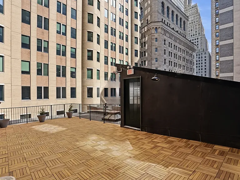 63 Nassau St #Penthouse 2 — Photo 17