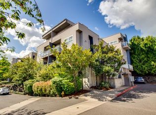 618 S Nevada St APT A, Portland, OR 97219