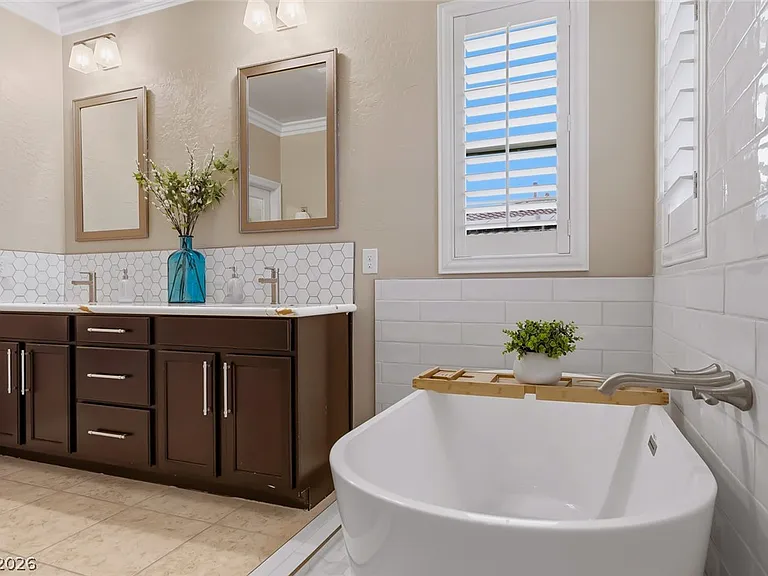 2534 Birch Hollow St — Photo 33