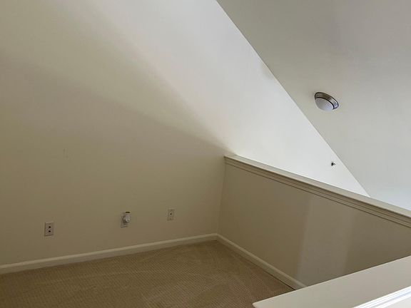 5th image of 3218 Camden Dr