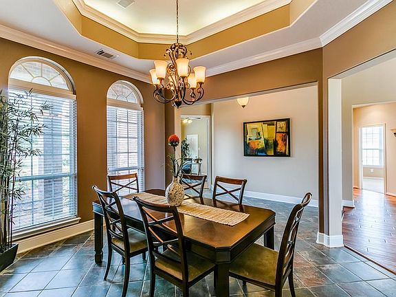 4th image of 6302 Bridlewood Dr