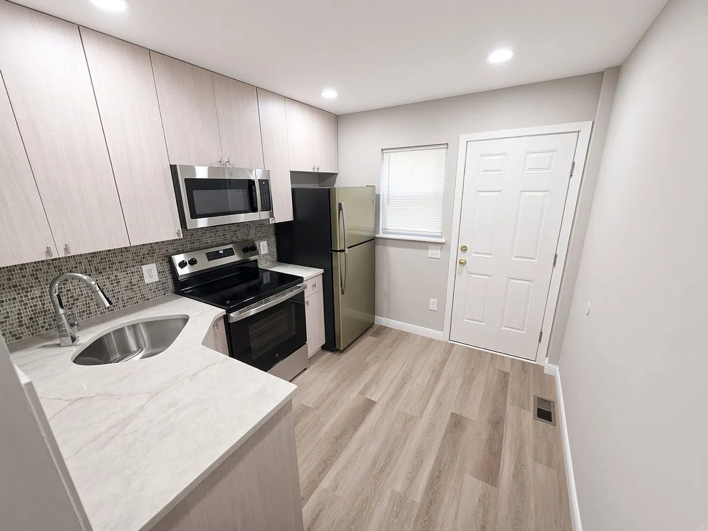 Newly Renovated 3 Bedroom And 1.5 Bath Home Located In Northeast's Wissinoming Area! — Photo 4