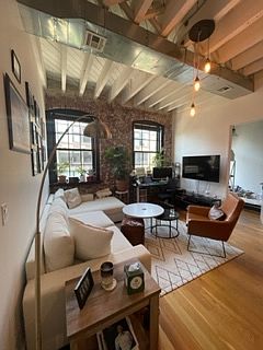 4th image of 103 N 10th St APT 4E