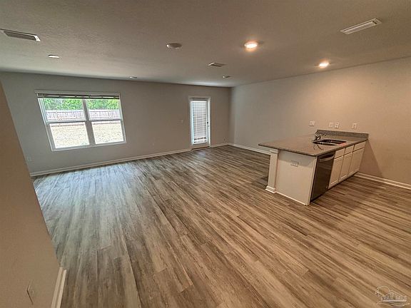 3rd image of 3464 Fallschase Blvd