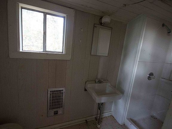 5th image of 126 Sturdivant Dr
