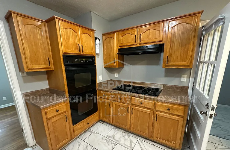 884 Blanchard Rd — Photo 3