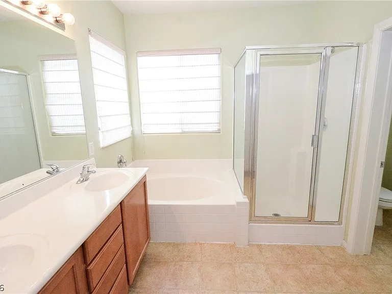 10624 Allegrini Dr — Photo 21