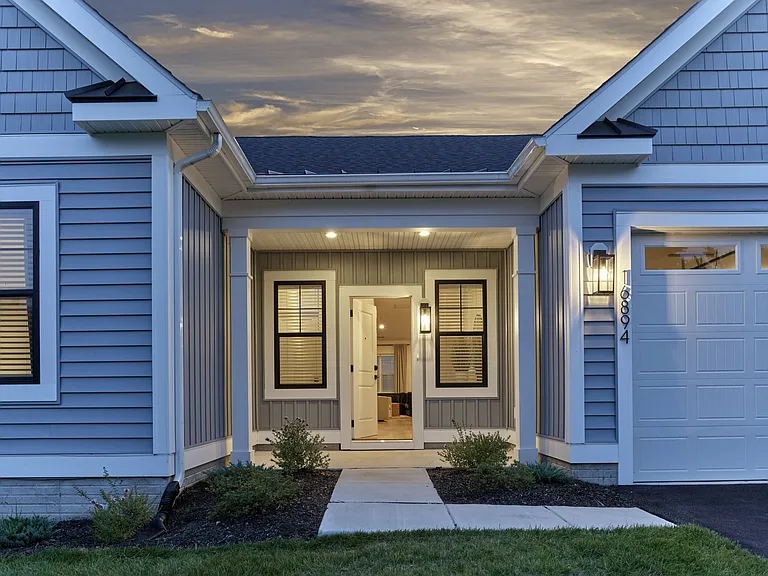 Exterior 3