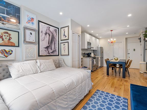 4th image of 89 Christopher St APT 4