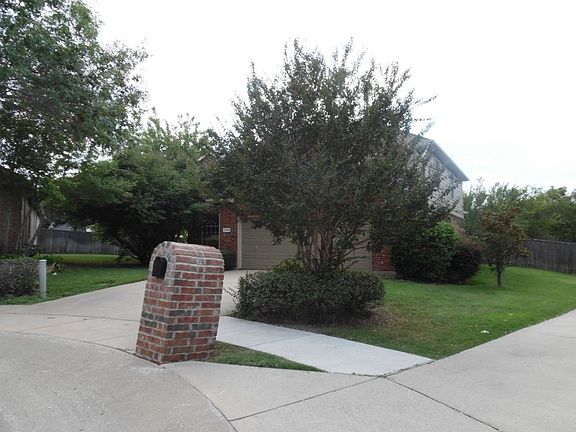 2nd image of 2908 Cypress Point Dr