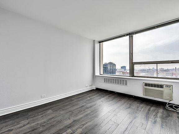 5th image of 1355 N Sandburg Ter APT 1105