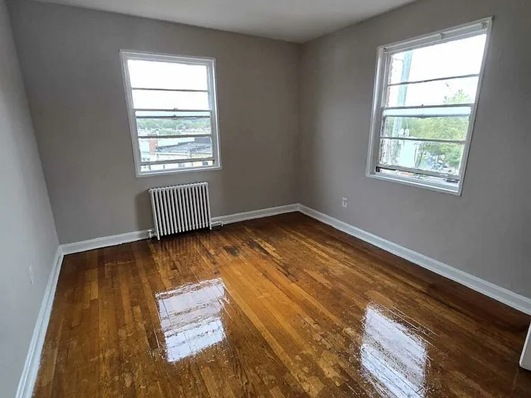 140 Kenilworth Ave NE — Photo 2