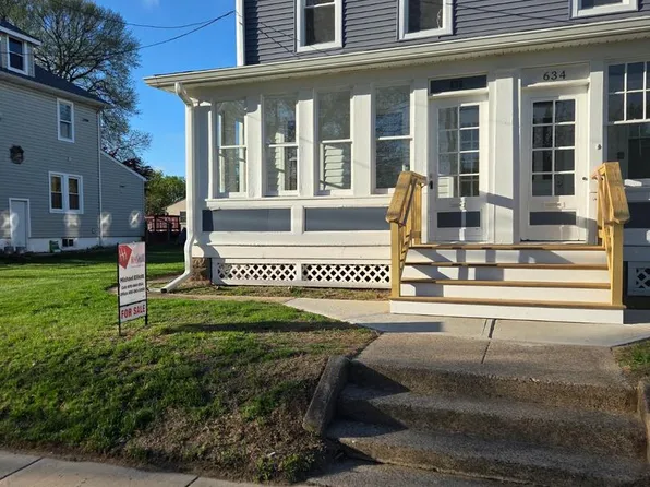 636 E Front St, Florence, NJ 08518