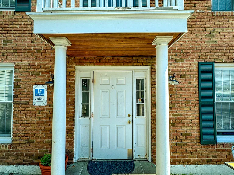104 Rowayton Ave #1 — Photo 3