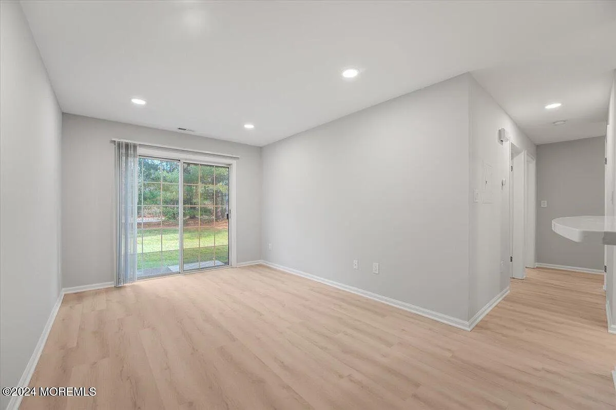 2 bed, $2,700 — Photo 2
