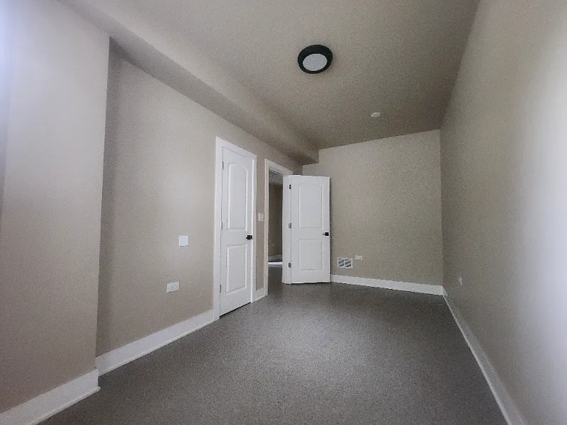 2 bed, $1,100 — Photo 4