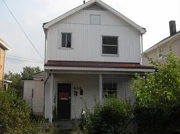 620 Large Ave photo 1