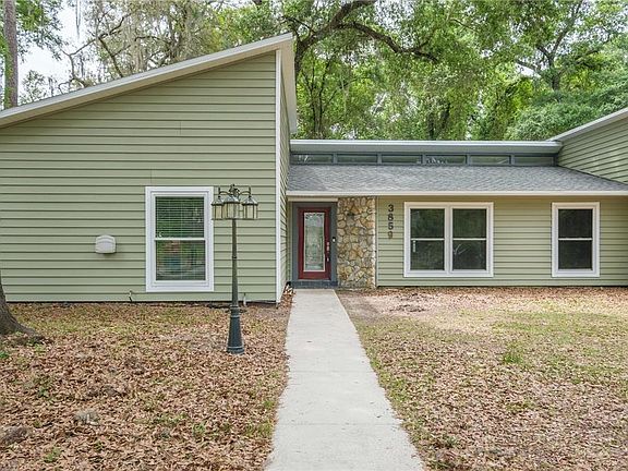 4th image of 3859 NW 31st Pl