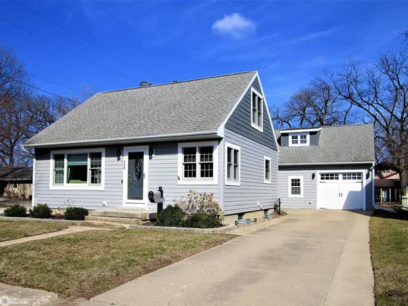 420 School St, Iowa Falls, IA 50126