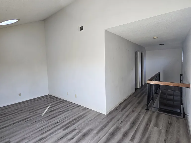 2595 Mabury Sq — Photo 19