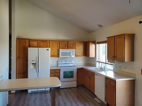 4th image of 1508 Charleston Dr