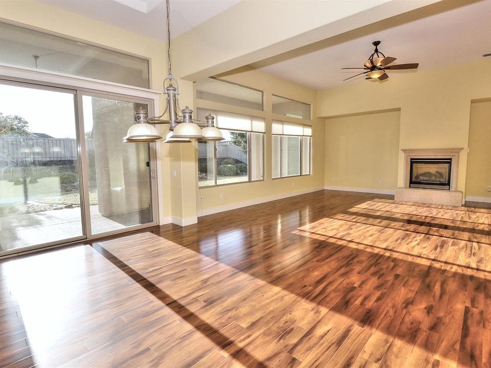 1st image of 2293 Kingfisher Ln