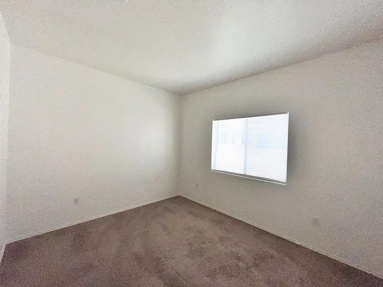 2121 Echo Bay St #204 — Photo 17