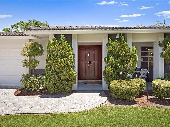 3rd image of 3871 NW 103rd Ave