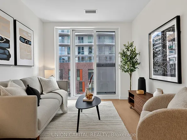 252 Church St #507, Toronto, ON M5B 0E6