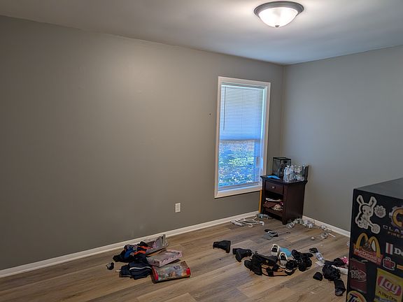 4th image of 2312 Mary Lou Dr