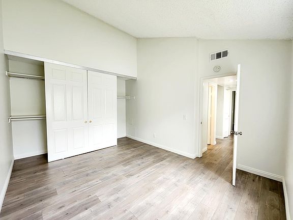 5th image of 15220 Ocaso Ave Unit 103