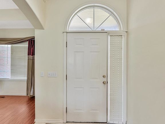 4th image of 2788 N Parkwood Ln