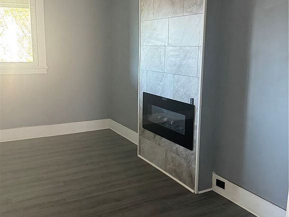 3rd image of 546 Ridge Ave