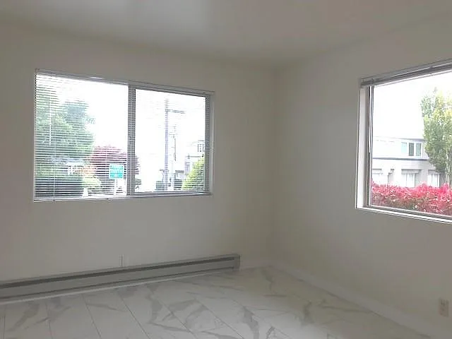 203 3rd Ave S #10 — Photo 6