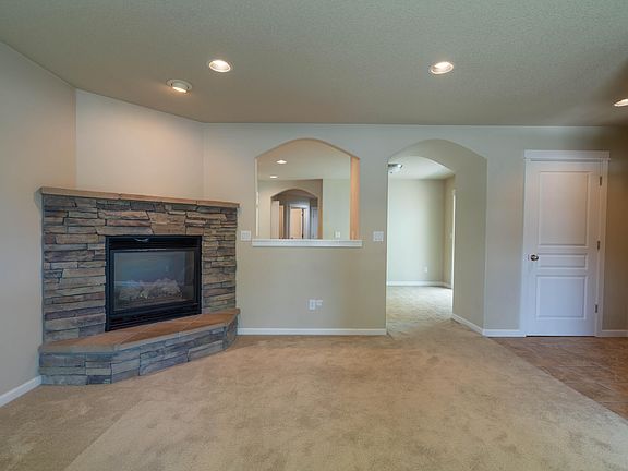 5th image of 417 NW 27th St