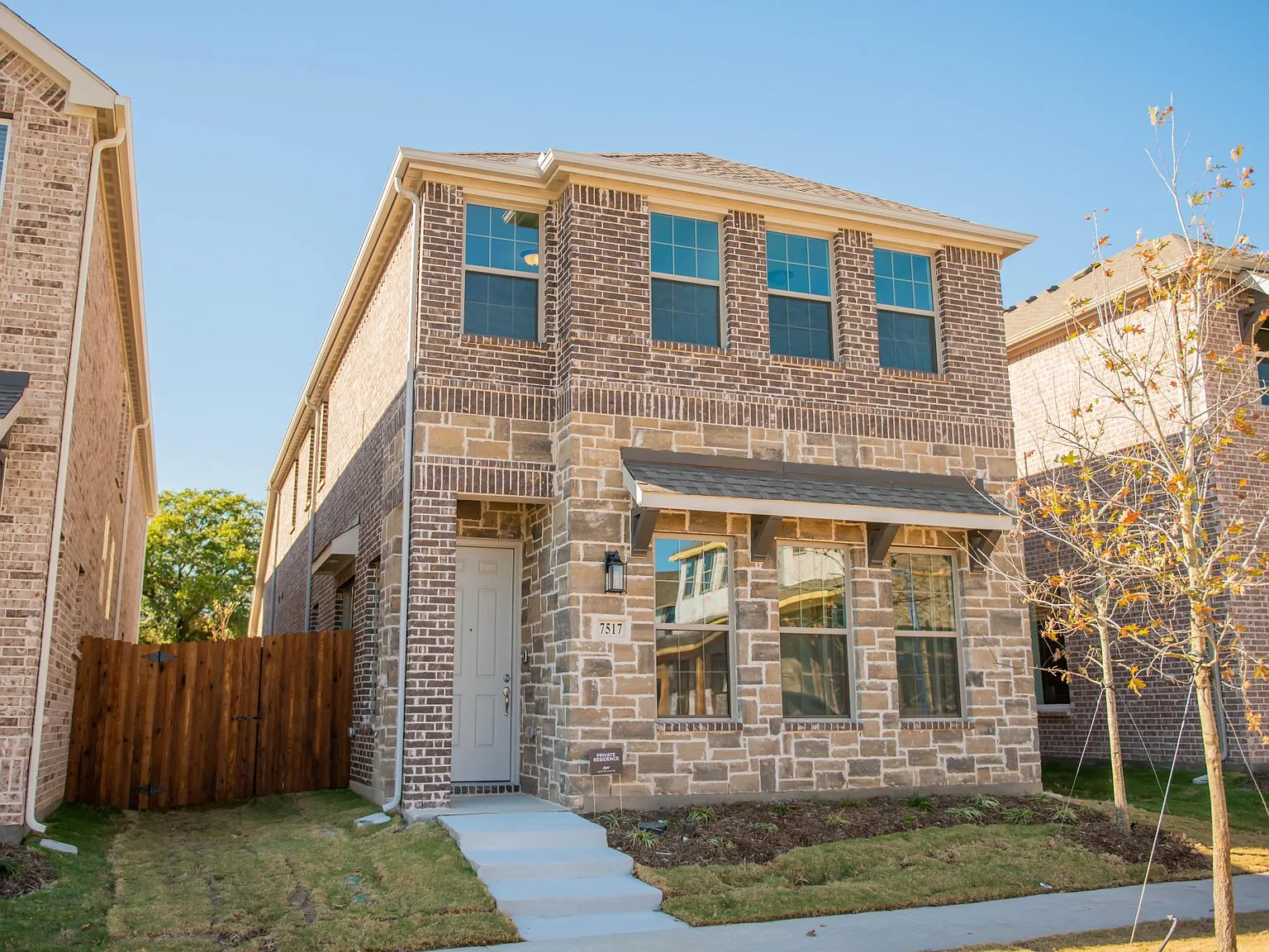 7517 Regal Ln — Photo 1